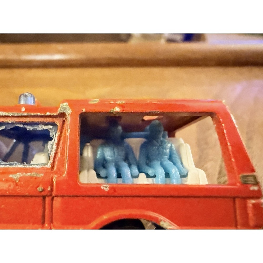 Vintage Majorette No.246 Red Range Rover fire engine - Picture 7 of 10